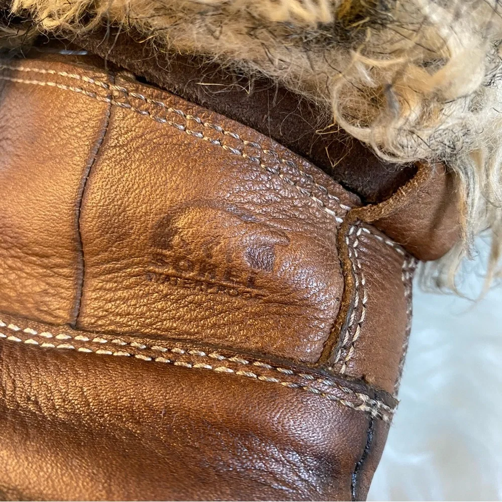 Sorel Ahnah Thinsulate Leather boots, faux fur, size 6